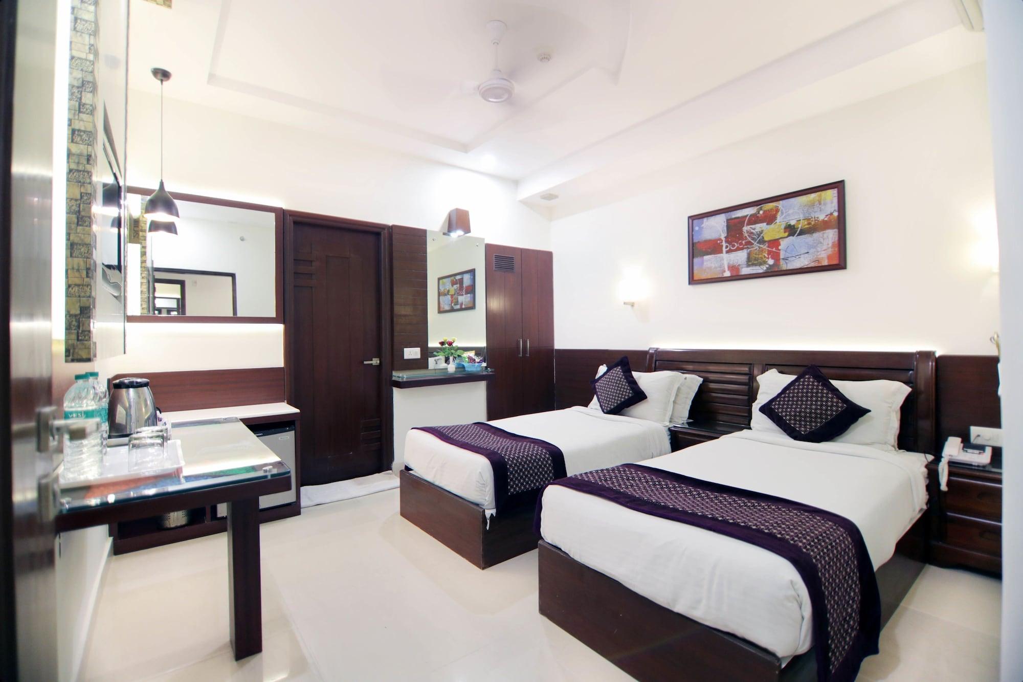 Taj Inn Hotel Agra  Exterior photo