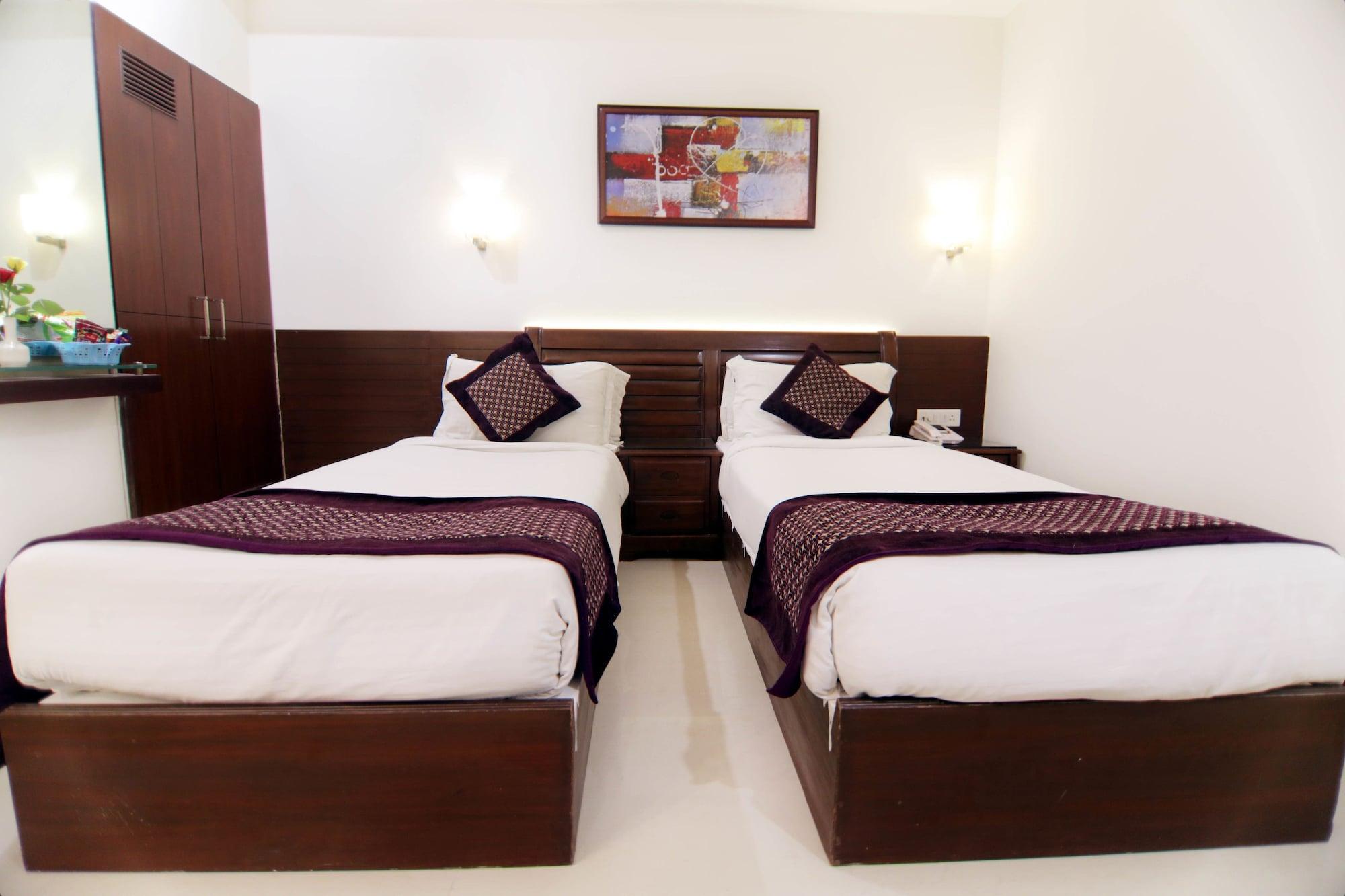Taj Inn Hotel Agra  Exterior photo