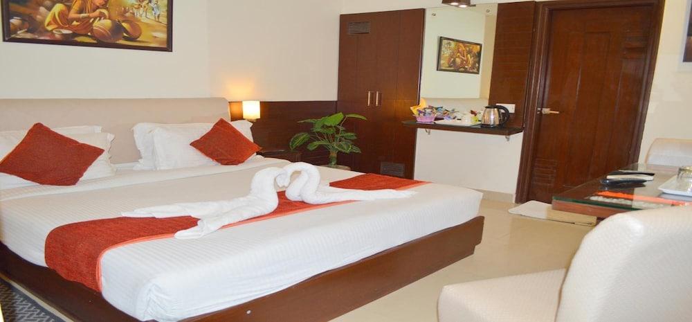 Taj Inn Hotel Agra  Exterior photo