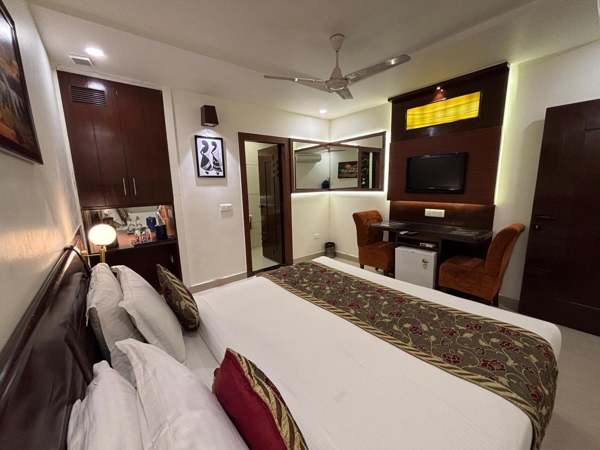 Taj Inn Hotel Agra  Exterior photo