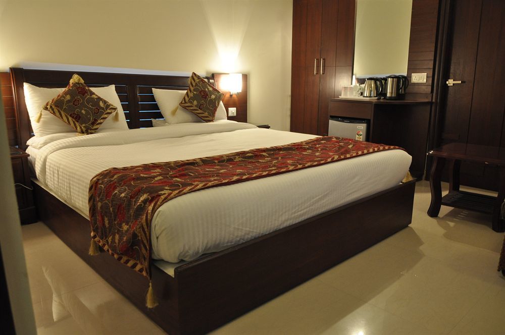 Taj Inn Hotel Agra  Exterior photo