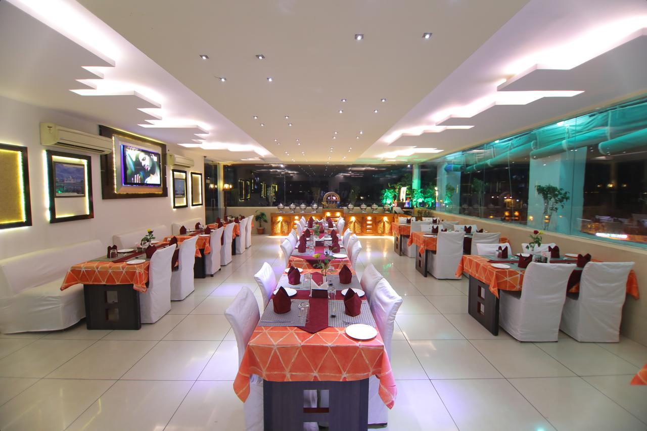 Taj Inn Hotel Agra  Exterior photo