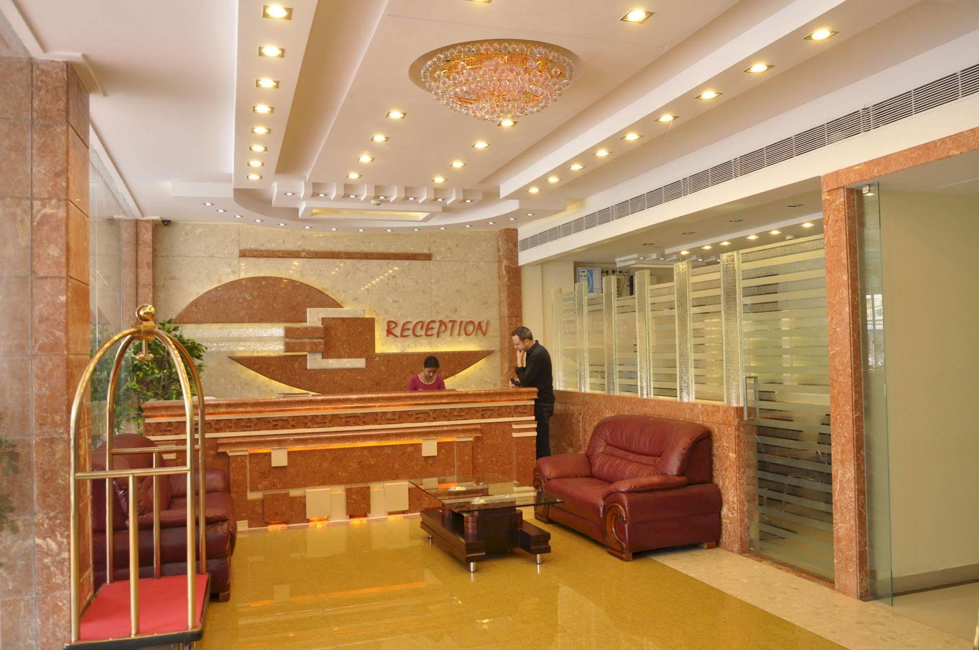 Taj Inn Hotel Agra  Exterior photo